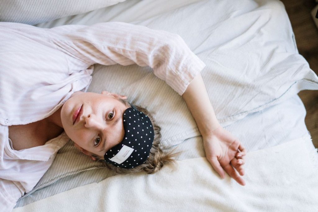 Esto es lo que le pasa a tu cuerpo al dormir poco
