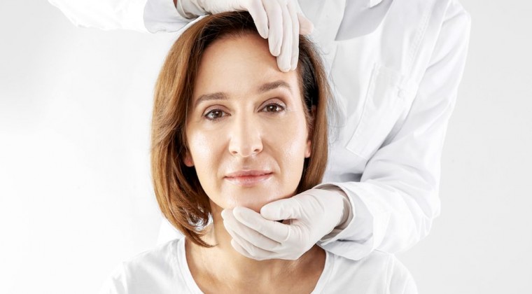 Cirugía estética para mayores de 50: esto es lo que debes saber 1 Vida.es ¿Demasiado joven para ser viejo?