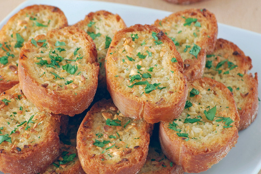 ¿Pan duro? Las mejores recetas para aprovecharlo 1 Vida.es Quién no sabe esto: en la panera hay pan duro que ya nadie quiere comer