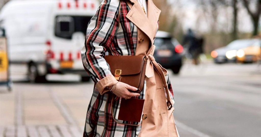 A las mujeres les gusta tener muchos bolsos