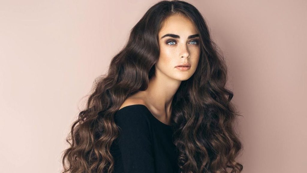 No laves tu cabello demasiado caliente