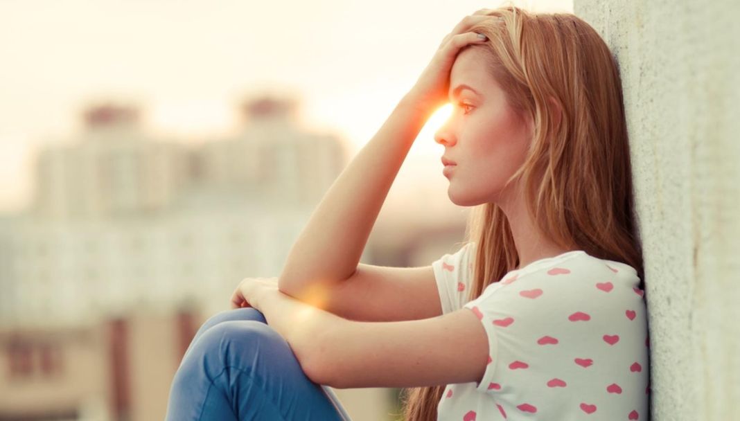 Cómo distinguir la depresión de la tristeza