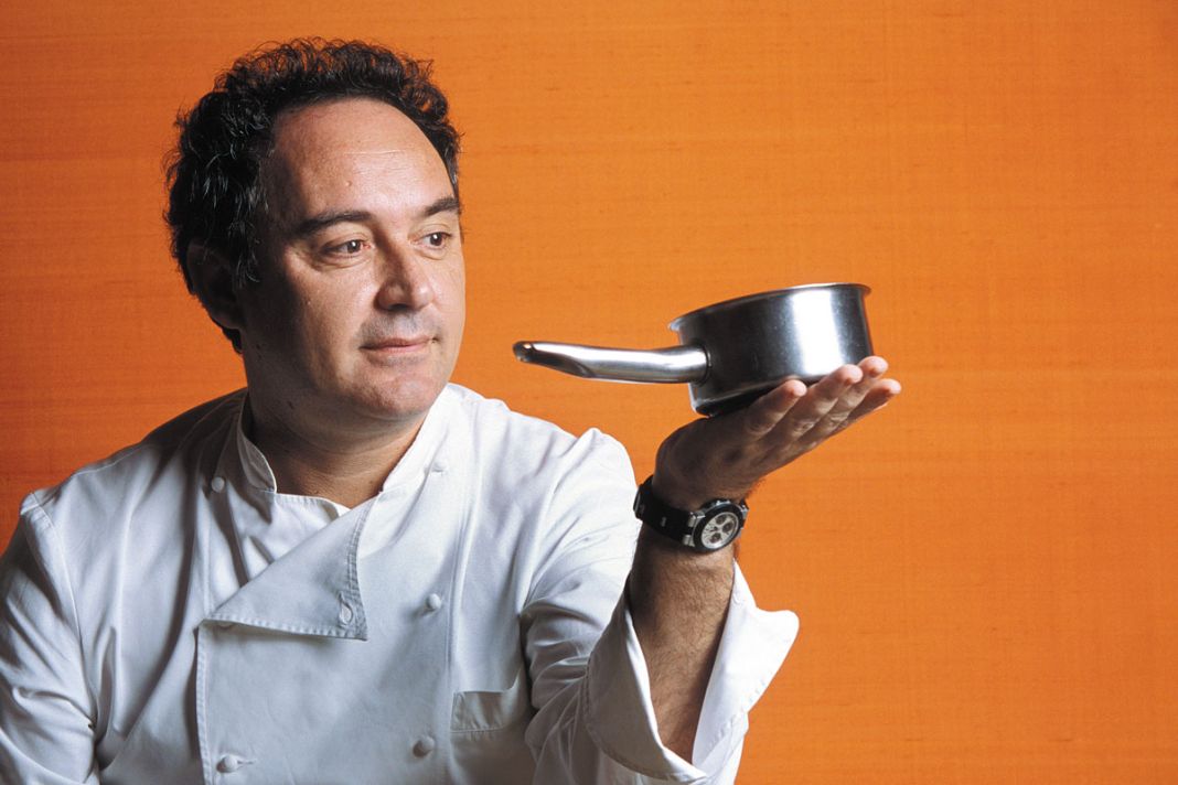 Ferrán Adrià y su sopa de ajo blanco con uvas: una deliciosa fusión de sabores 1 Vida.es Quien es Ferran Adrià