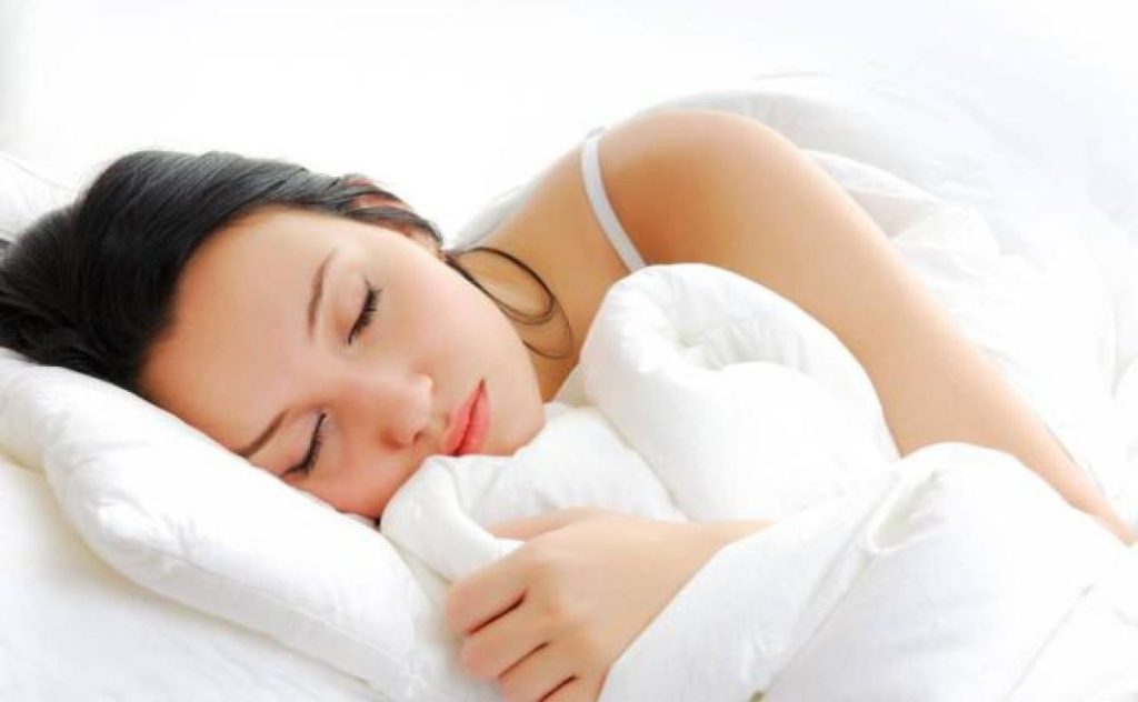 Los consejos de los expertos para no sudar en la cama 1 Vida.es ¿Qué puede causar la sudoración excesiva?