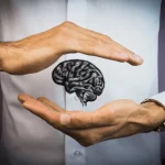 El impacto de la infancia en la salud mental de los adultos