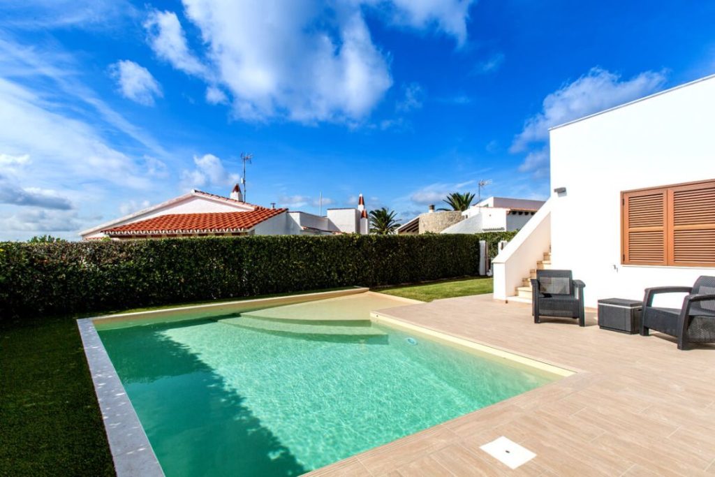 Piscina de obra o prefabricada, ¿cuál es mejor? 1 Vida.es Características de una piscina de obra