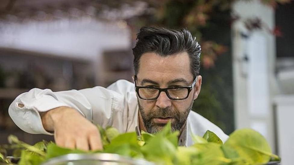 Gamba de Denia: así es como Quique Dacosta trae el aroma del mar a tu mesa 1 Vida.es Biografía de Quique Dacosta