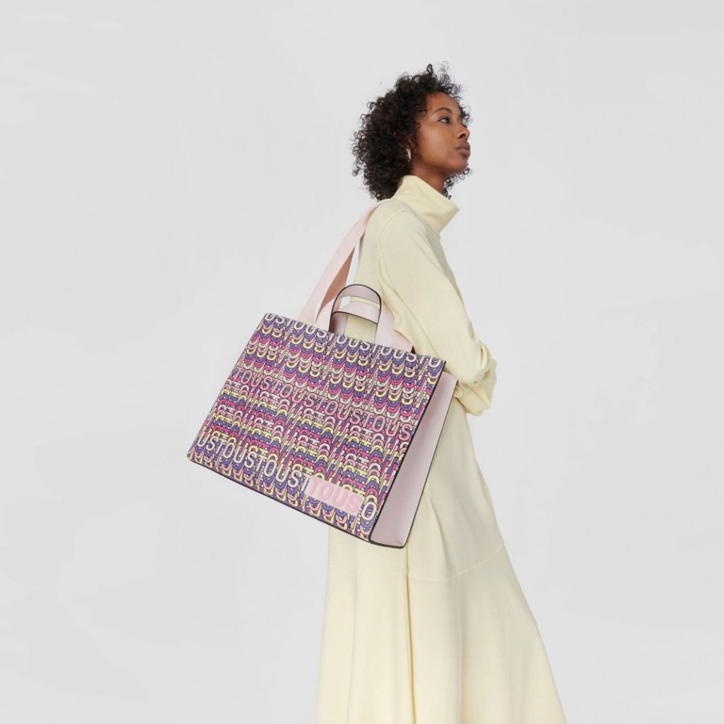 8 bolsos de TOUS para aprovechar sus rebajas de verano 1 Vida.es Shopping grande Amaya rosa TOUS Vera