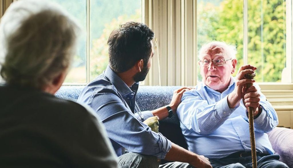 Tercera edad: 6 formas de ayudar a afrontar un duelo 3 Vida.es Relativice la situación: