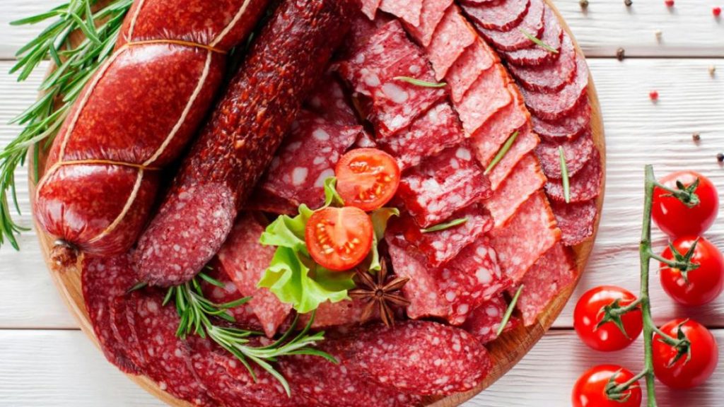 Estos son los desayunos típicos que debes evitar: descubre sus efectos en tu salud 4 Vida.es Embutidos y lácteos procesados