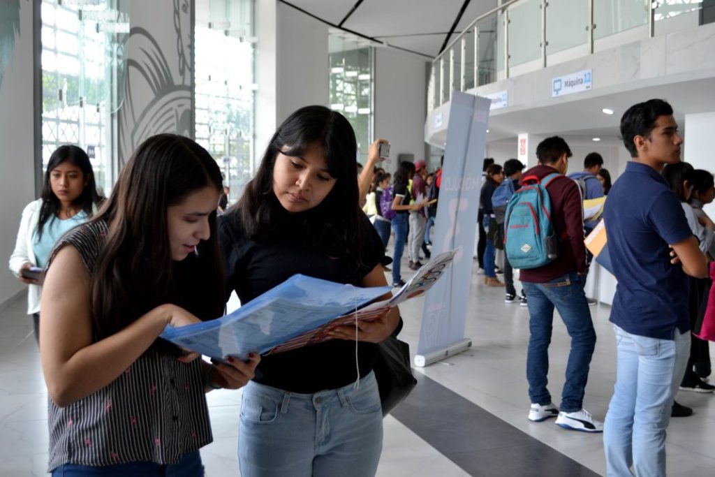 De la universidad a la pobreza: el 18% de la población en riesgo de pobreza cuenta con grado universitario 4 Vida.es Estigmatización social y falta de apoyo