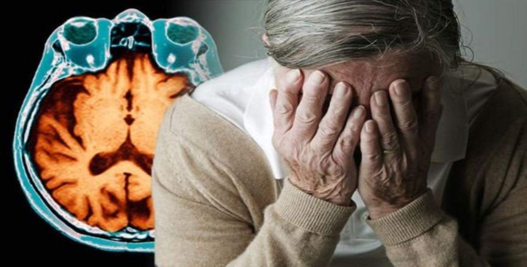 Alzheimer: cómo reconocer los primeros signos y retrasar su progreso 4 Vida.es El Alzheimer es una enfermedad desafiante que afecta a millones de personas en todo el mundo. Reconocer los primeros signos y buscar un diagnóstico temprano es crucial para proporcionar el mejor cuidado posible.