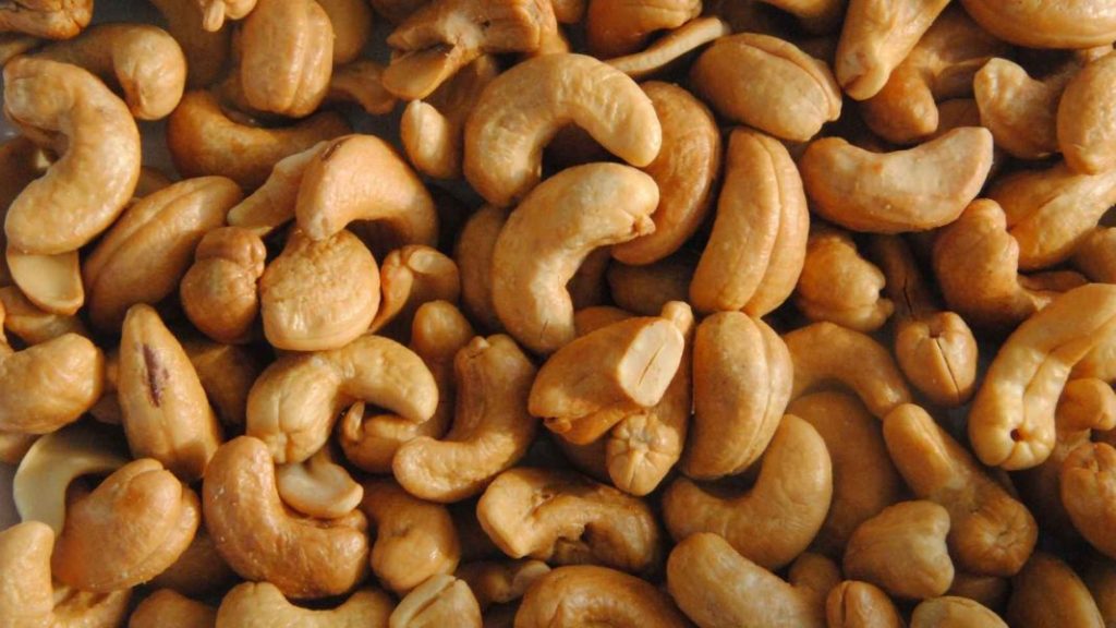 Beneficios para la salud de consumir anacardos en la cena como superalimento