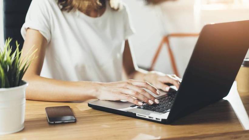 Los efectos del exceso laboral en la salud física y mental