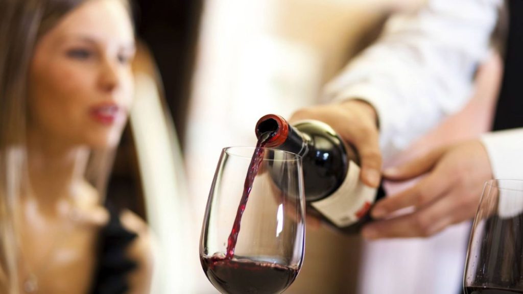 ¿Ganas de unas copas de vino en Nochevieja? Así afecta a tu salud 1 Vida.es El vino y el sistema cardiovascular