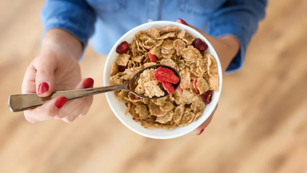 Evitar los cereales azucarados y procesados