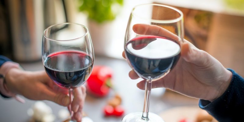 ¿Ganas de unas copas de vino en Nochevieja? Así afecta a tu salud 5 Vida.es Riesgos asociados al consumo excesivo