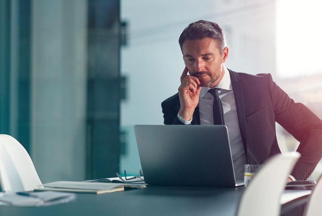 Secretos para triunfar con emprendimientos online en el comercio digital 3 Vida.es ADAPTACIÓN CONTINUA Y ANÁLISIS DE DATOS