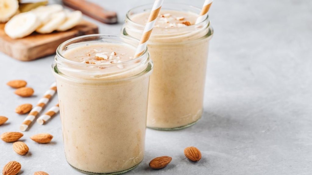 Tipos de batidos de proteína: beneficios para el cuerpo y cómo tomarlos 5 Vida.es Cómo incorporar los batidos de proteína en tu rutina diaria
