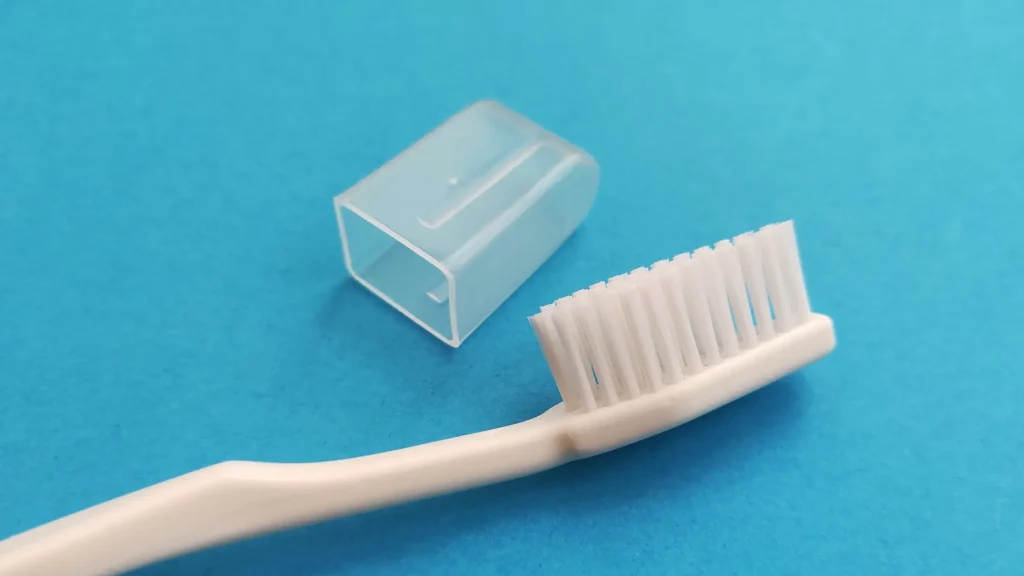 Si usas tapa en tu cepillo de dientes, ten en cuenta esta advertencia 2 Vida.es Cuáles son los riesgos asociados con el uso de tapas en cepillos de dientes