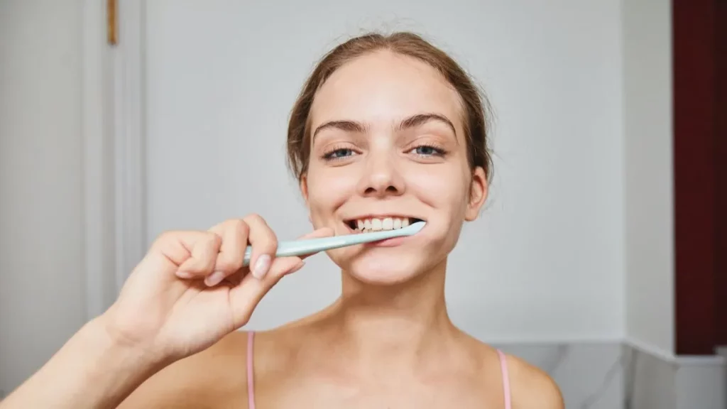 Cuánto tiempo debemos esperar antes de lavarnos los dientes