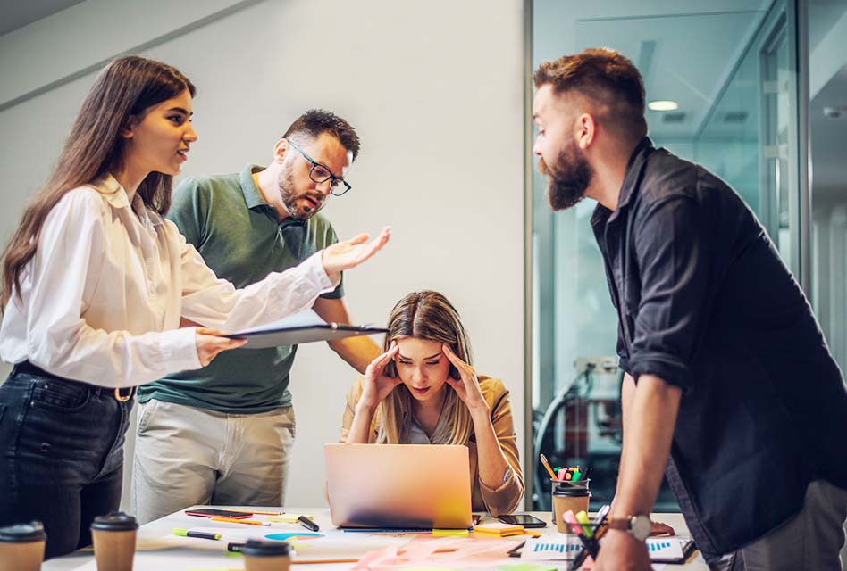 Claves para formar y liderar un equipo de trabajo saludable y productivo 1 Vida.es Definir roles y responsabilidades claras