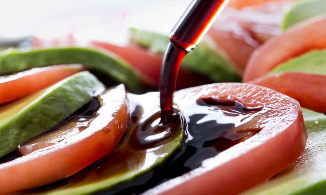 Aceite balsámico: 5 usos sorprendentes para adelgazar y enriquecer tus platos 4 Vida.es IMPULSO A LA GASTRONOMÍA VEGANA Y VEGETARIANA