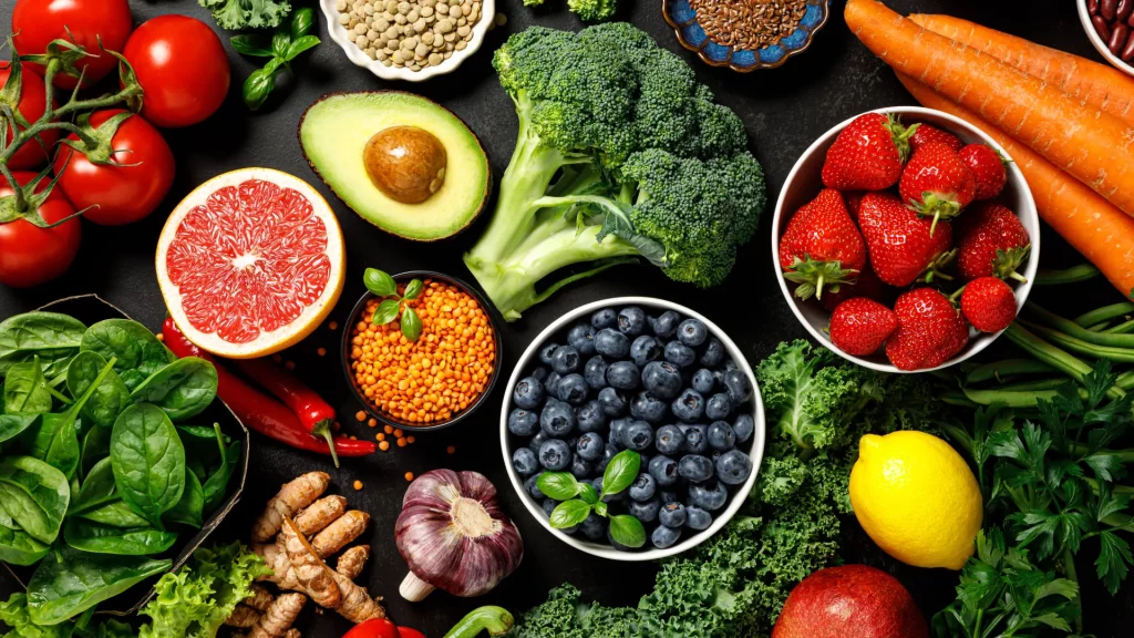 Consumir alimentos ricos en antioxidantes