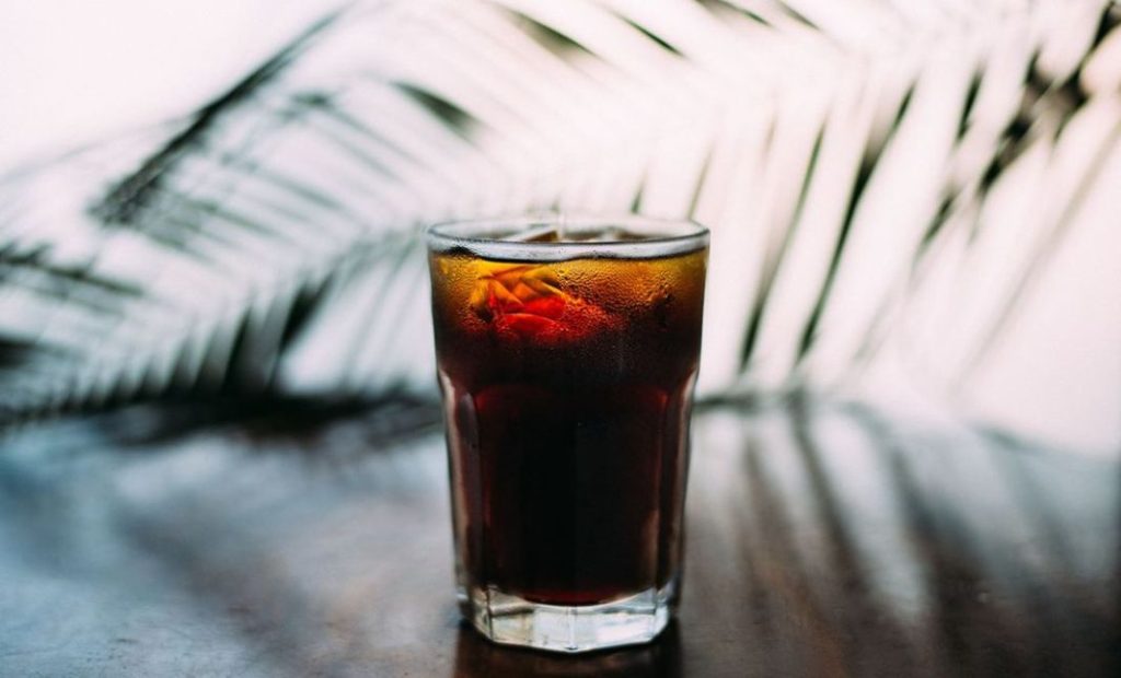 Estrategias para reducir el consumo de refrescos gaseosos