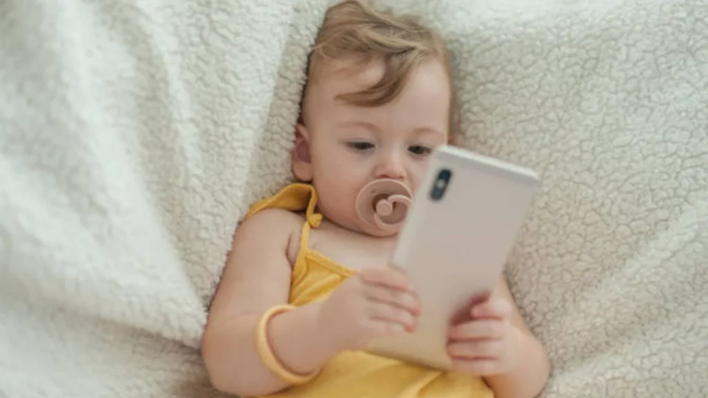 Por qué los niños nacidos con el smartphone tienen más problemas de salud mental 1 Vida.es Impacto de la tecnología en el desarrollo infantil