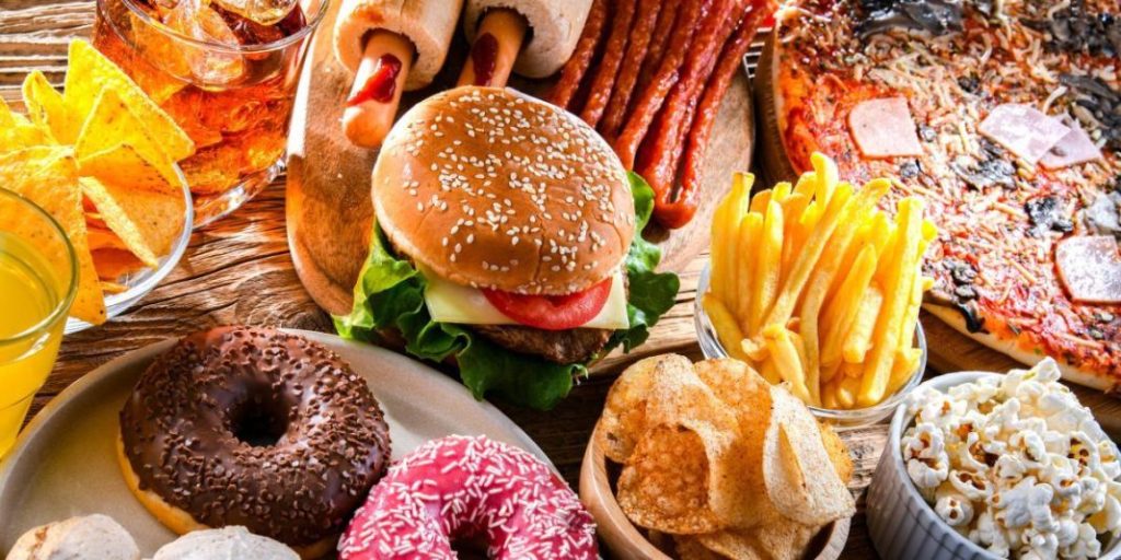 Reducir el consumo de alimentos inflamatorios