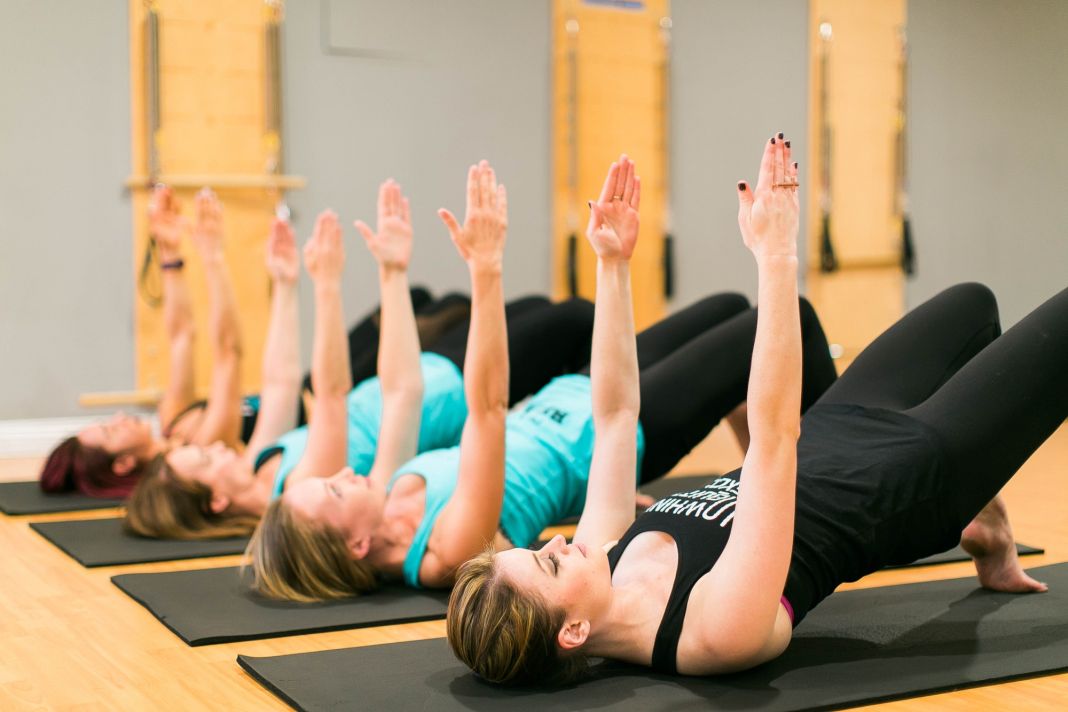 Pilates: Pasa de dolorida a invencible en semanas con este truco 4 Vida.es ADAPTACIÓN Y VARIABILIDAD DE EJERCICIOS