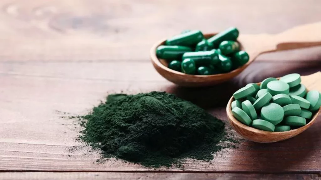 Este superalimento tiene más proteína y vitaminas que la carne 2 Vida.es Comparación de la espirulina con la carne