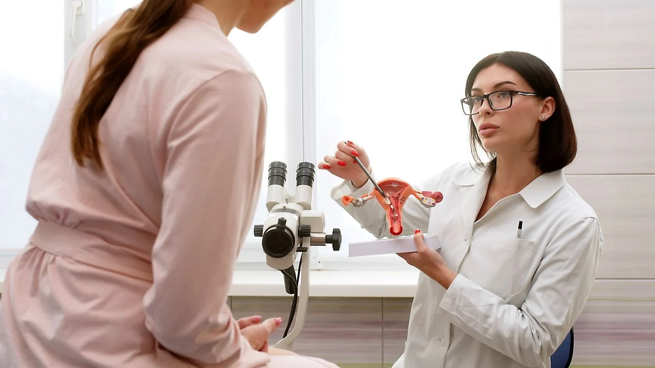 CÁNCER EN ADOLESCENCIA Y JUVENTUD (15-30 AÑOS)