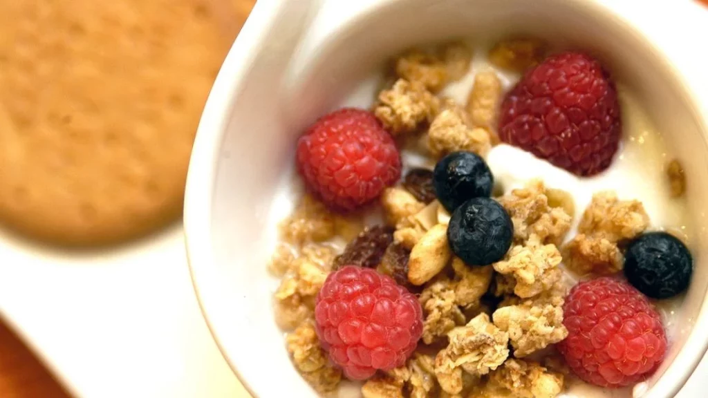 El alimento que podría estar dañando a tu hijo sin que lo sepas 2 Vida.es yogur con azucar anadido y cereal azucarado 2 Vida.es