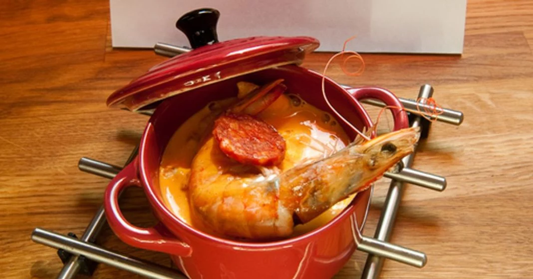 La combinación de gambones y chorizo que te sorprenderá para el picoteo del finde 4 Vida.es CONSEJOS PARA SORPRENDER A TUS INVITADOS CON ESTA DELICIA