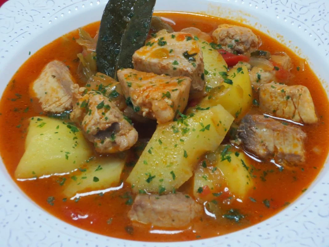 Cómo preparar marmitako al estilo vasco paso a paso 1 Vida.es CÓMO ELEGIR LOS INGREDIENTES PERFECTOS PARA TU MARMITAKO