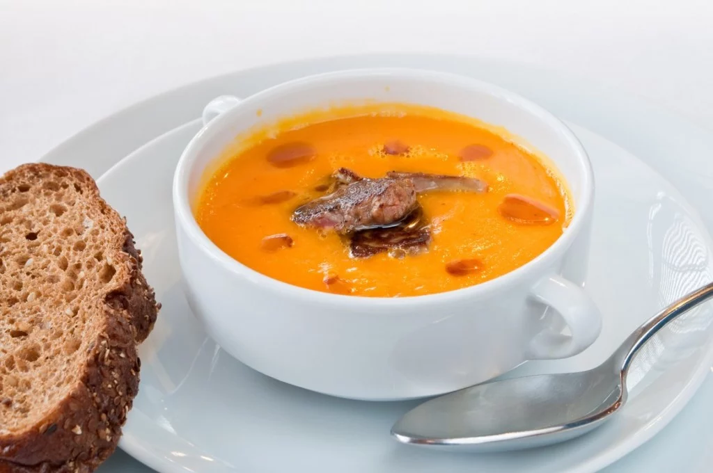 La sopa de calabaza exprés que se hace en 10 minutos y te salvará la cena 4 Vida.es VARIEDADES Y CONSEJOS PARA UNA SOPA PERSONALIZADA