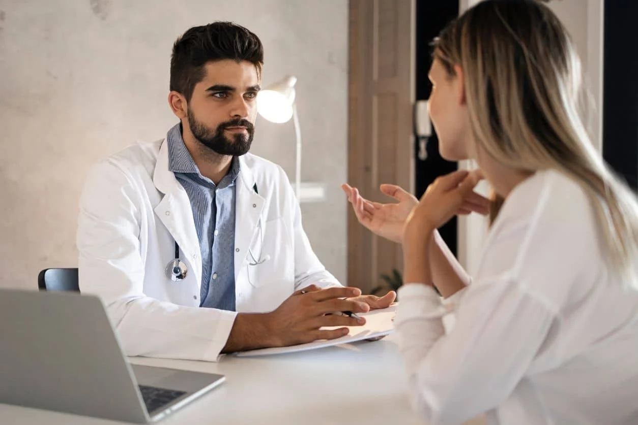 LA IMPORTANCIA DE LA PREVENCIÓN Y LA CONSULTA MÉDICA