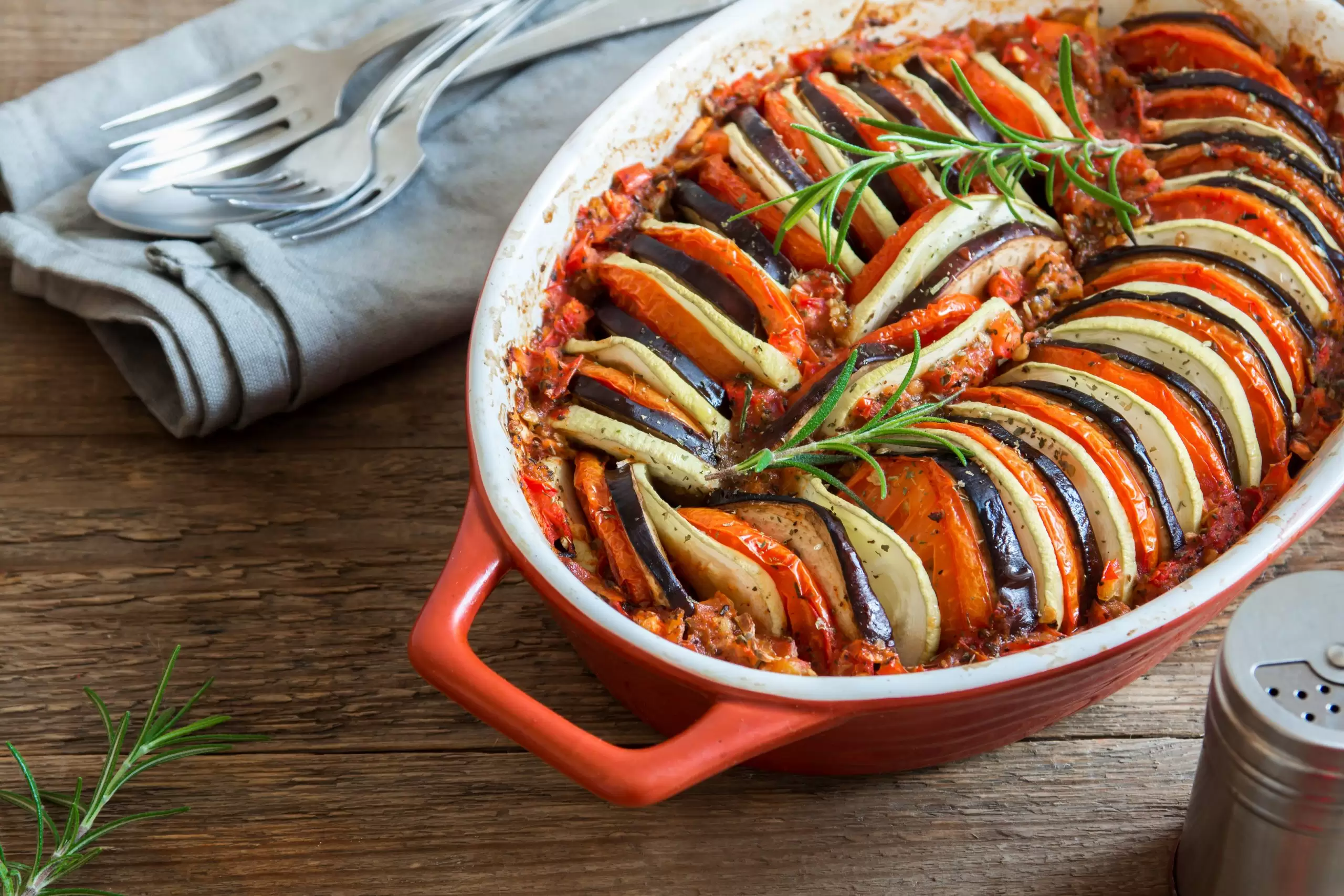 Verduras, sabor y un toque francés: así de fácil es preparar Ratatouille 3 Vida.es PREPARACIÓN DEL RATATOUILLE: UN PASEO POR LA COCINA FRANCESA