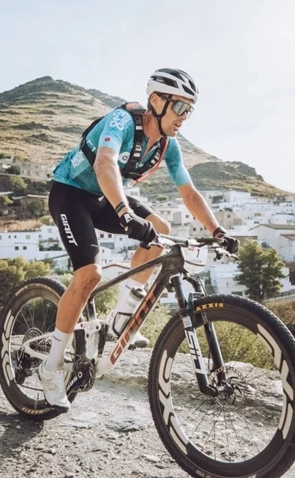 Luis León Sánchez Gil (ciclista): “En una carrera de resistencia, tener todos los datos a mano y saber cómo responde tu cuerpo marca la diferencia entre rendir bien y llegar al límite” 4 Vida.es Ciclista Luis Leon Sanchez Vida.es