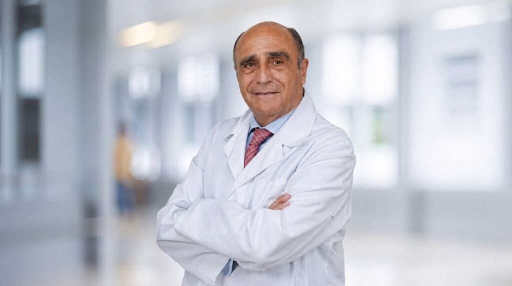 Dr. Cesar Canales Bedoya jefe del Servicio de Cirugia General y del Aparato Digestivo del Hospital Ruber Internacional Vida.es