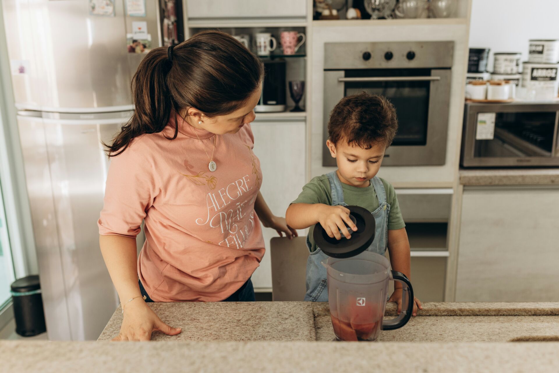Bebidas energéticas en adolescentes: por qué se prohíben y qué alternativas saludables existen 1 Vida.es cafeína niños