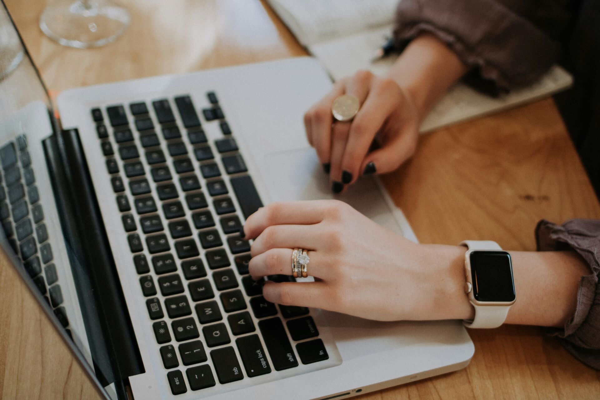 Los correos abre su portal de empleo para la campaña de Navidad: vacantes sin estudios y contratos rápidos 1 Vida.es portal empleo Correos
