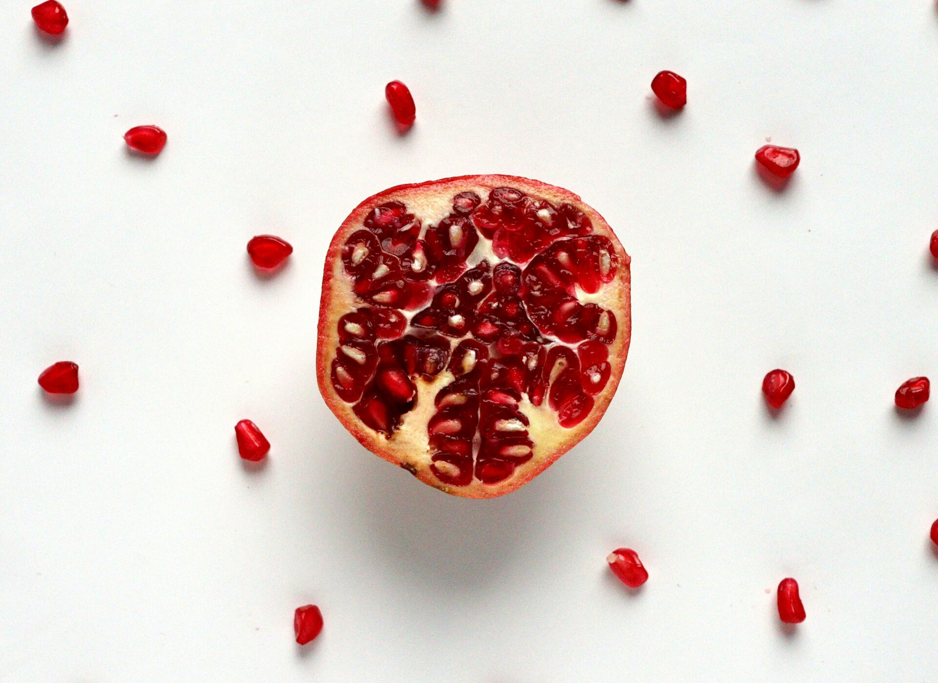 La Granada: Las propiedades antioxidantes de sus punicalaginas, la fruta estrella de octubre 1 Vida.es frutas de temporada octubre