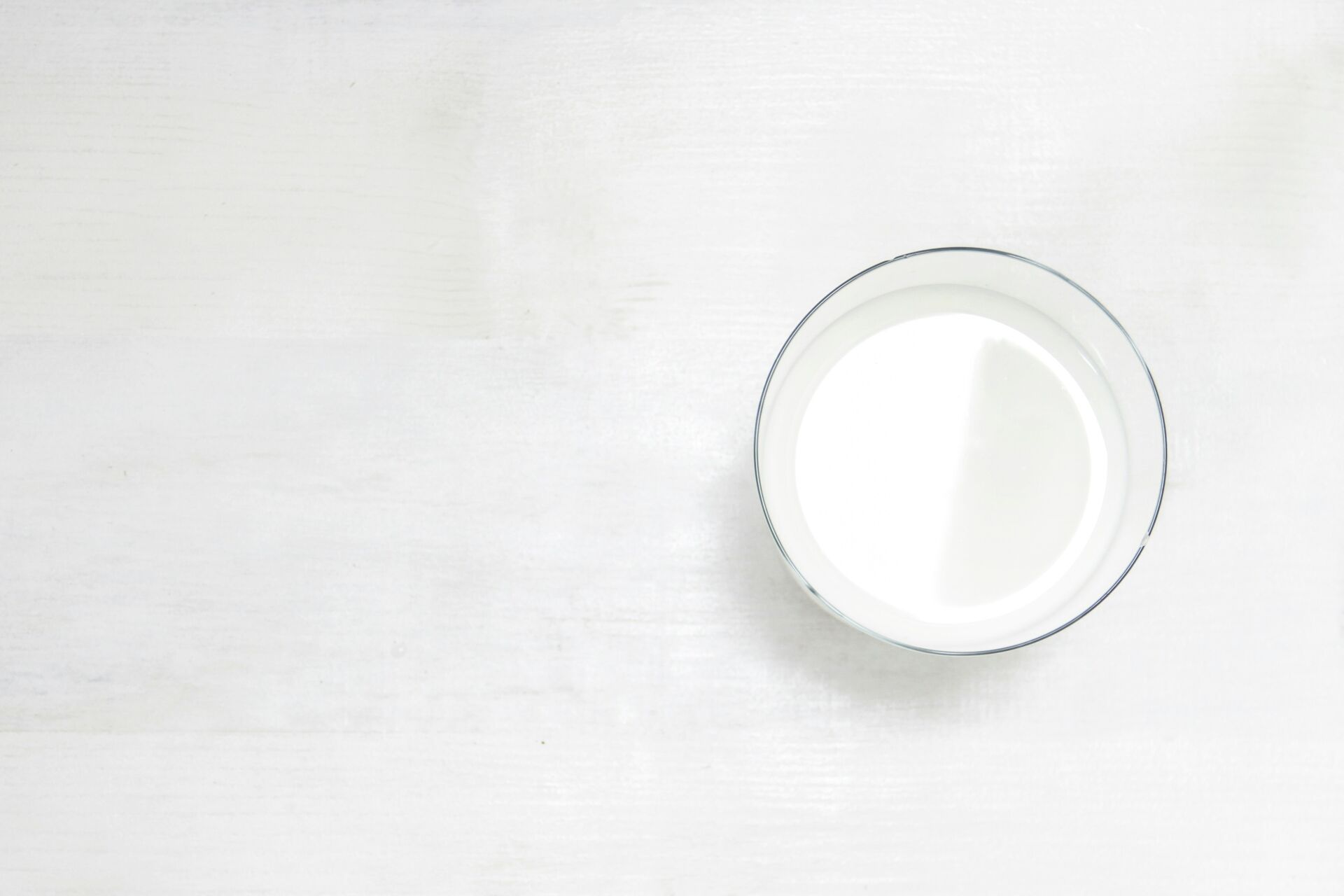 La leche cruda: por qué no es más sana y qué peligros reales conlleva en los mayores 1 Vida.es lácteos sin pasteurizar
