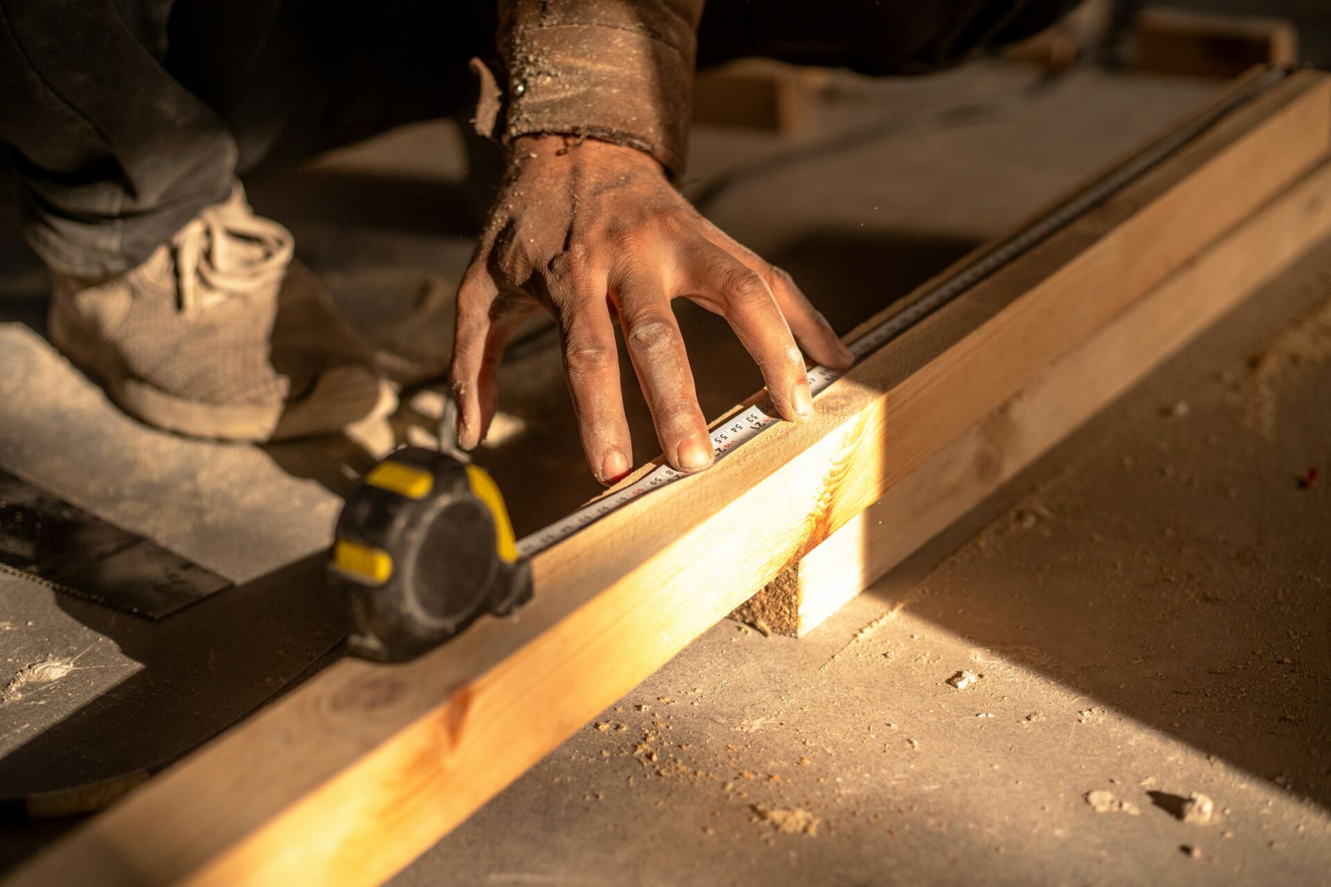 Prevención de caídas en casa: cómo adaptar tu vivienda para envejecer con autonomía 1 Vida.es adaptar vivienda mayores