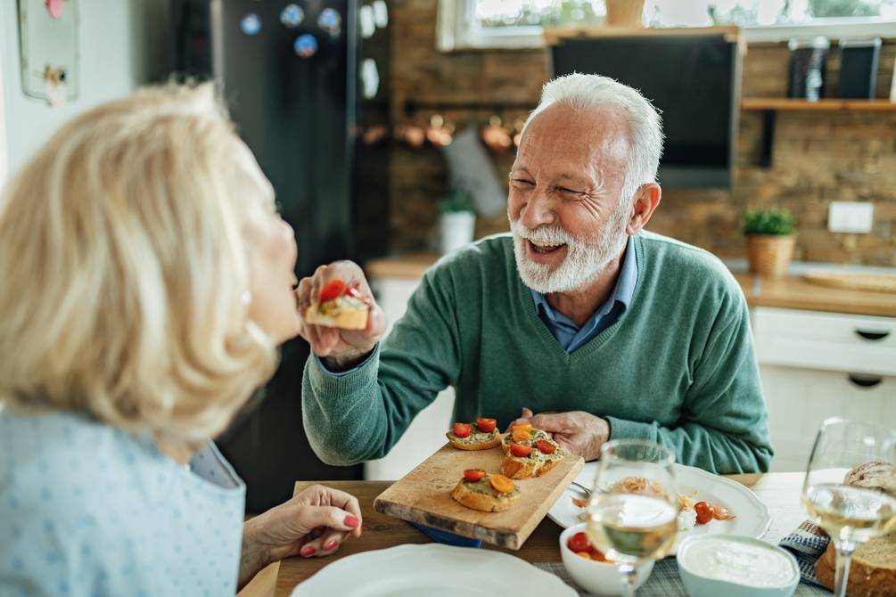 ¿Qué es la desnutrición en la vejez?