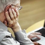 Cómo ayudar a manejar la tecnología en la tercera edad
