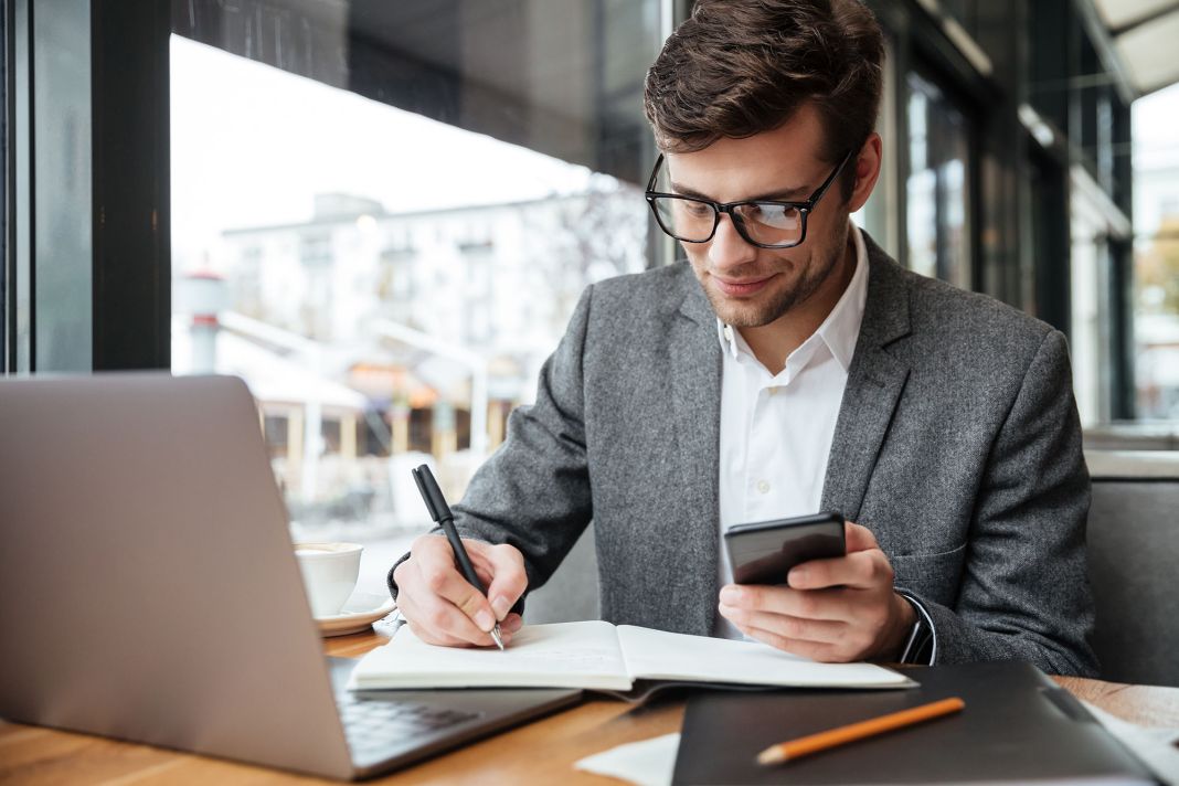 La Educación Económica Permite a los Emprendedores Aprovechar Oportunidades de Negocio